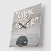 Duck & Cover Vierkante Klok (Hoek)