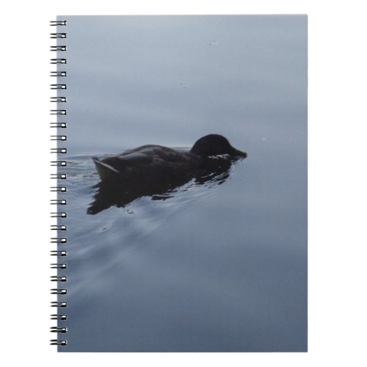 Duck zwemmen in Lake, Natuur Bird Wildlife Blue Notitieboek (Voorkant)