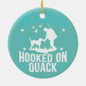 Duckaholic die op de jacht op watervogels in de kw keramisch ornament (Achterkant)