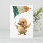 Duckling Flying een Ierse vlag Vlieger Uitnodiging (Staand voorkant)