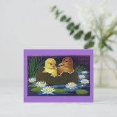 Ducklings in Eggshell Boat met waterlelies Briefkaart (Staand voorkant)