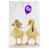 Ducklings van de verjaardag met de 100e Birthday b Medium Cadeauzakje (Voorkant)