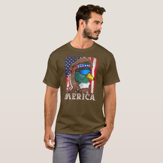 Duckoholic Mallard Duck American Flag Waterfowl T-shirt (Voorkant volledig)