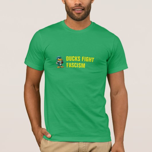 DUCKS FIGHT FASCISM T-SHIRT (Voorkant)