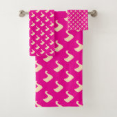 Ducky Duck Diagonal Kids Hot Pink   Bad Handdoek (Insitu)