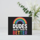 Dudes proeven gewoon beter Grappig Gay Pride LGBTQ Briefkaart (Staand voorkant)