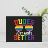 Dudes smaken gewoon beter grappige gay LGBT Pride Kaart (Staand voorkant)