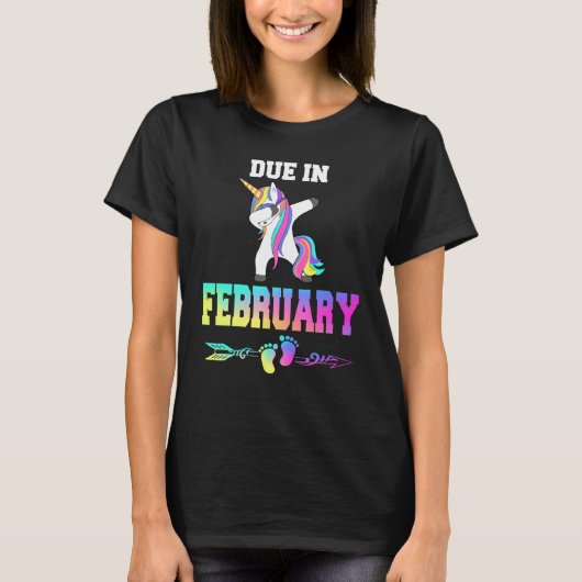 Due Date February Pregnancy Announcement T-shirt (Voorkant)