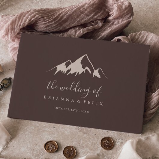 Duidelijke bergachtige landbruiloft gastenboek