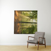 Duidelijke lichtstralen door het bos in wandkleed (In Situ (horizontaal))