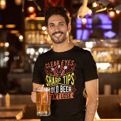 Duidelijke ogen Scherpe tips Koud bier kan Dart ni T-shirt