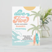 Duik in Vijf Retro Surf 5e Verjaardagsfeestje Kaart (Staand voorkant)