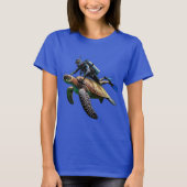 Duikduiker zwemmen met een grote schildpad URM T-shirt (Voorkant)