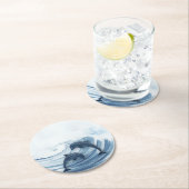 Duikende dolfijnen in het surf ronde kartonnen onderzetter (Insitu)