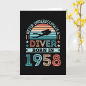 Duiker geboren 1958 70e verjaardag Duikcadeau Duik Kaart (Gele Bloem)