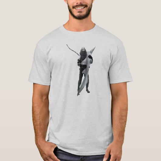  duiker met duikhelm die een haai draagt t-shirt (Voorkant)
