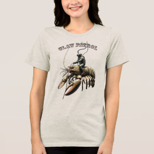 duiker rijdt op een gigantische klauwkreeft URM Tri-Blend Shirt