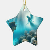 Duiker vindt een rif engel keramisch ornament (Links)