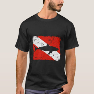 Duikers onder haaienduikvlag t-shirt