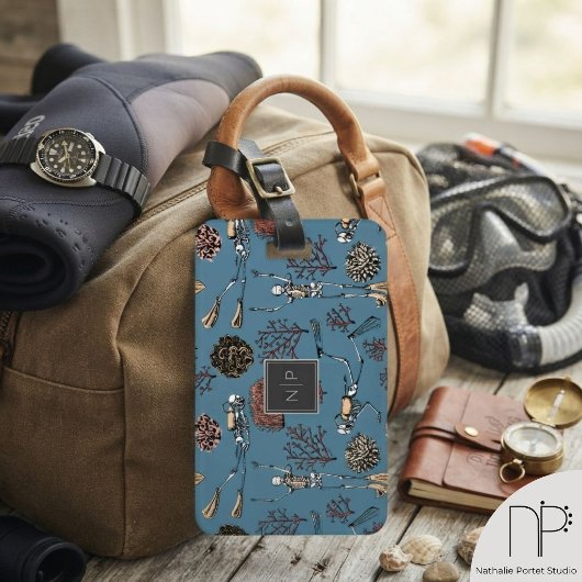 Duikerskellet Koraal Monogram Bagage Label