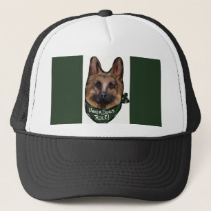 DUISTERE DUITSE HERDER TRUCKER PET