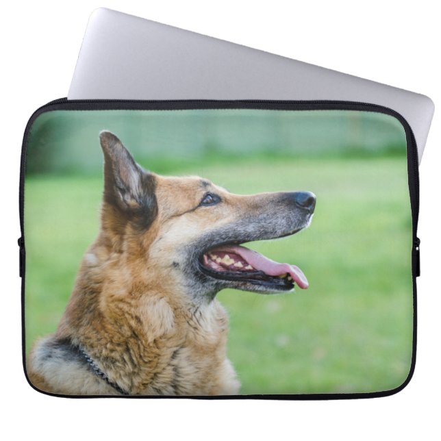 Duits Shepherd Side Portret Laptop Sleeve (Voorkant)