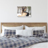 Duitse herder in sneeuw canvas afdruk (Insitu (Slaapkamer))