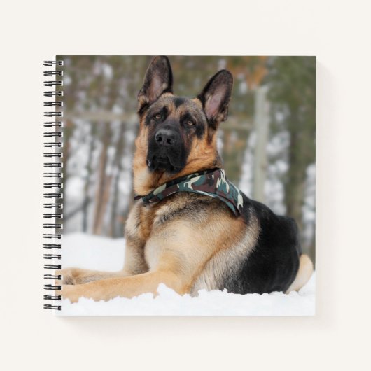 Duitse herder in sneeuw notitieboek (Voorkant)