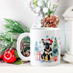 Duitse herder kerstcadeaus voor honden koffiemok<br><div class="desc">Duitse Herder schattig schattig pluizig puppy Vrolijke kerstcadeaus voor hondenmensen,  waterverf schattige Duitse Herder puppy door geschenkdozen en kerstboom,  Kerst gepersonaliseerde koffie mok cadeau voor hondenliefhebbers</div>
