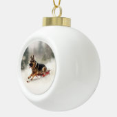 Duitse herder Kerstmis sneeuw winter Keramische Bal Ornament (Rechts)