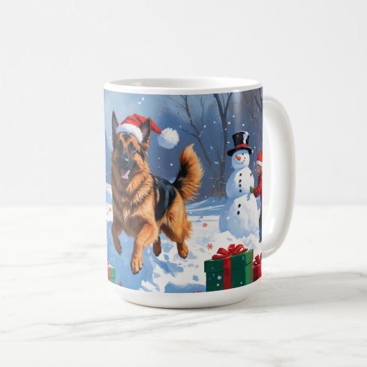 Duitse herder loopt in de sneeuw met kerst Pet Koffiemok (Voorkant rechts)