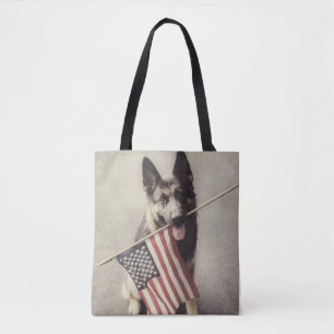 Duitse herder met Amerikaanse vlag Tote Bag
