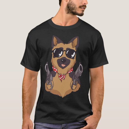 Duitse herder met Pistolen T-shirt (Voorkant)