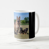  Duitse herder met Schattige Puppies Koffiemok (Voorkant rechts)