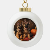 Duitse Herder Puppy Herfst Delight Pompoen Keramische Bal Ornament (Voorkant)
