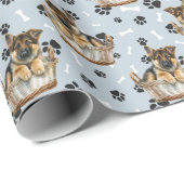 Duitse Herder Puppy in Basket Paw Print Cadeaupapier (Rol Hoek)