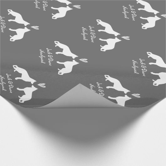 Duitse herderds bruiloft met aangepaste tekst cadeaupapier (Hoek)