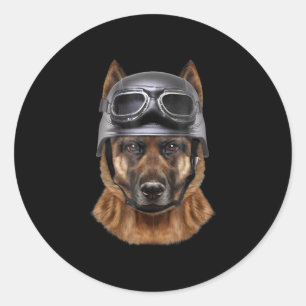 Duitse herderhond , fietser in motorrijwiel helmet ronde sticker