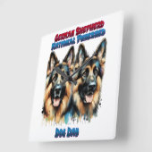 Duitse herders vieren nationale rasdag vierkante klok (Hoek)