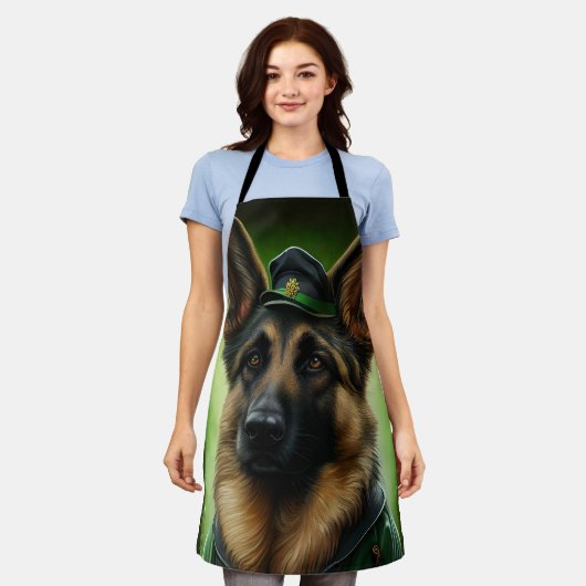 Duitse herdershond in St. Patrick's Day Dress Schort (Gedragen)