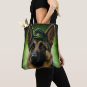 Duitse herdershond in St. Patrick's Day Dress Tote Bag (Dichtbij)