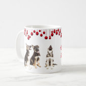 Duitse puppies van schapen en rode sierplanten koffiemok (Voorkant links)