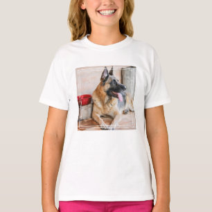 Duitse schapenhouderij met waterbekken t-shirt