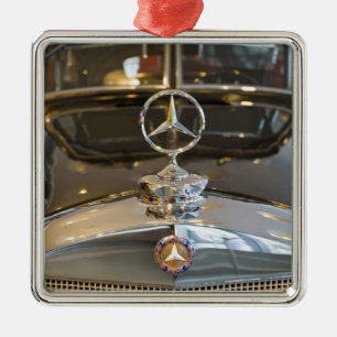 Duitsland, Baden-Wurttemberg, Stuttgart. Mercedes Metalen Ornament