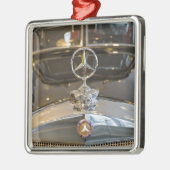 Duitsland, Baden-Wurttemberg, Stuttgart. Mercedes Metalen Ornament (Links)