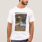 Duitsland, Baden-Wurttemberg, Stuttgart. Mercedes T-shirt (Voorkant)