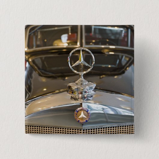 Duitsland, Baden-Wurttemberg, Stuttgart. Mercedes Vierkante Button 5,1 Cm (Voorkant)