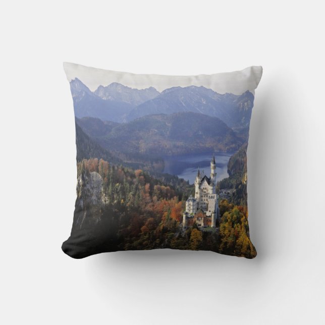 Duitsland, Beieren, Neuschwanstein Castle. Kussen (Voorkant)
