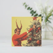 Duivel versiert de kerstboom feestdagenkaart (Staand voorkant)