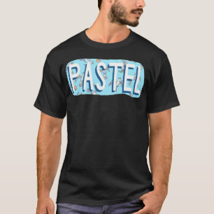 Duiven en perziken. Patroon in blauw en roze. T-shirt